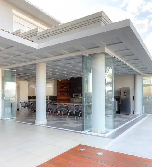 Portas em vidro pela Balcony Brasil